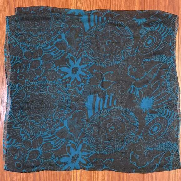 Vintage Gauze women’s Infinity, loop semi sheer scarf 💯 acrylic One Size - Picture 11 of 12